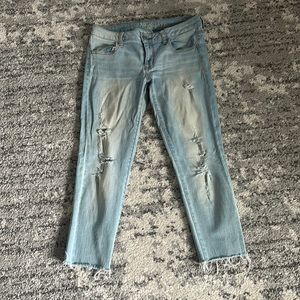 EUC. American Eagle Ankle/Cropped jeans